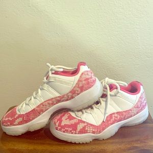 Jordan 11 pink snakeskin